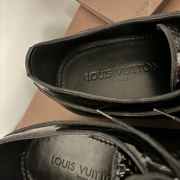 Louis Vuitton Patent leather Shoes - Picture 5 of 12